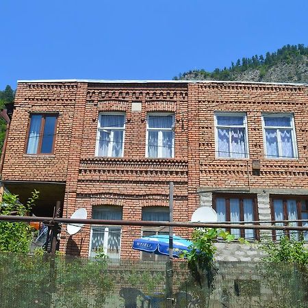 Kiknadze Guesthouse Bordschomi Exterior foto